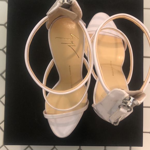 Giuseppe Harmony White Heels - 36 - Picture 4 of 5